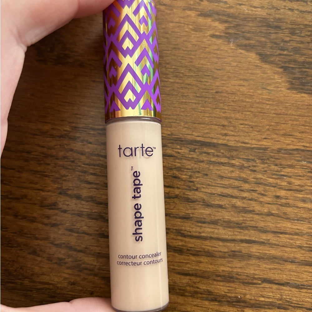Tarte shape tape “Fair-Light Neutral”